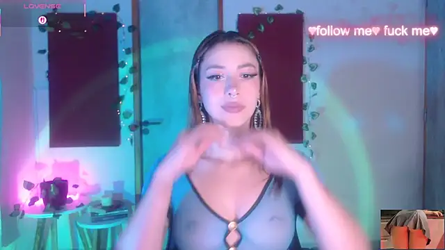 Snapshot of sakura_beauty chatting on 09-24-25, 04:52 sakura beauty online show from 09-24-25, 04:52