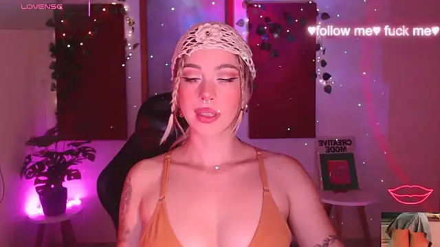 Snapshot of sakura_beauty chatting on 02-13-26, 04:45 sakura beauty online show from 02-13-26, 04:45