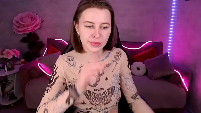 tiffany  burn online show from 02-14-25, 08:10