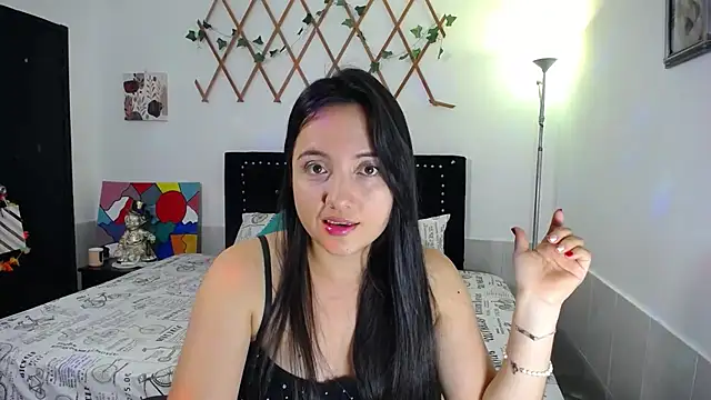 naughty girl 4u online show from 04-07-26, 07:59