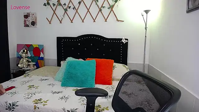 naughty girl 4u online show from 07-19-26, 10:01