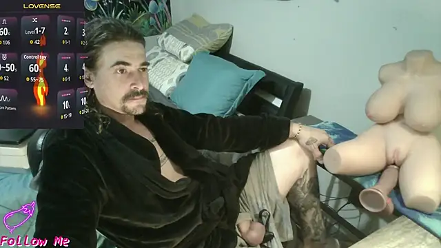 Snapshot of XxBobbyDigitalxX chatting on 05-25-26, 06:06 XxBobbyDigitalxX online show from 05-25-26, 06:06