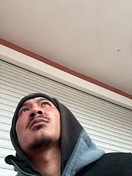 Snapshot of juniiorre chatting on 12-21-25, 08:38 juniiorre online show from 12-21-25, 08:38