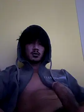 Snapshot of juniiorre chatting on 12-03-25, 02:16 juniiorre online show from 12-03-25, 02:16