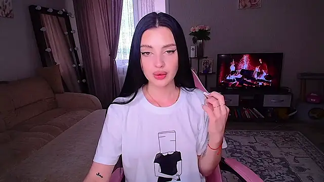   Malika   online show from 06-28-26, 06:09