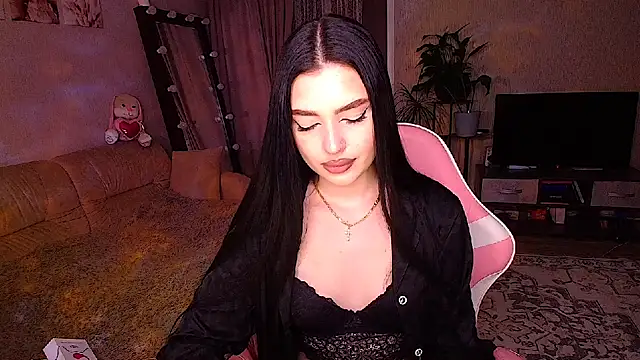   Malika   online show from 01-18-26, 03:15