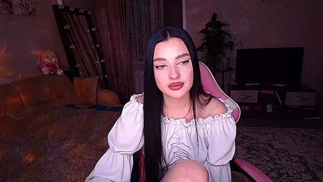   Malika   online show from 03-19-26, 04:18