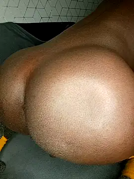 Texanguy01 online show from 10-04-25, 01:51