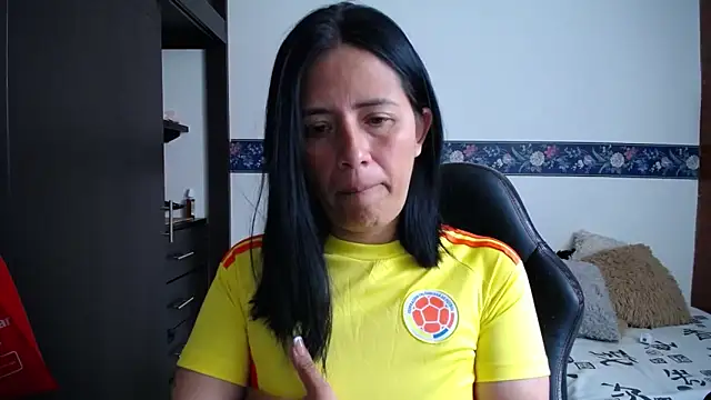 sharoon cheerry online show from 11-18-25, 03:15