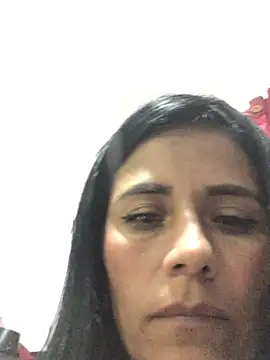 Snapshot of sharoon_cheerry chatting on 02-28-25, 08:39 sharoon cheerry online show from 02-28-25, 08:39