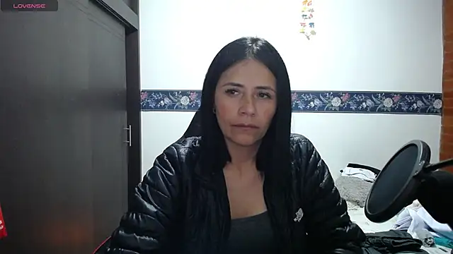 Snapshot of sharoon_cheerry chatting on 09-19-25, 02:04 sharoon cheerry online show from 09-19-25, 02:04