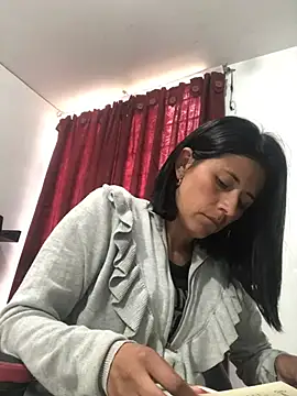 Snapshot of sharoon_cheerry chatting on 02-19-25, 03:27 sharoon cheerry online show from 02-19-25, 03:27