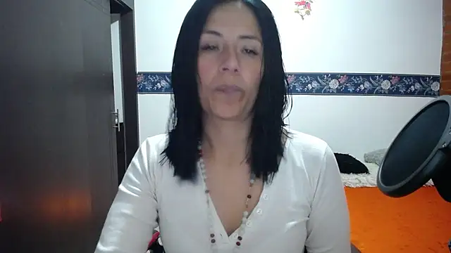Snapshot of sharoon_cheerry chatting on 09-30-25, 10:32 sharoon cheerry online show from 09-30-25, 10:32