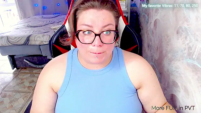 Snapshot of alexa_sweetyy chatting on 06-25-26, 11:04 alexa sweetyy online show from 06-25-26, 11:04