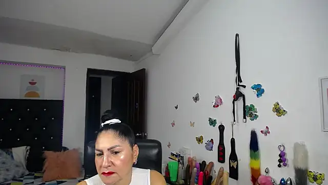 mature bigboobs10 online show from 06-21-26, 04:18