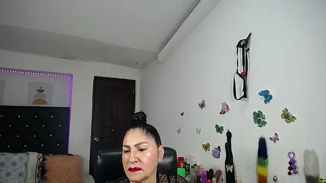 mature bigboobs10 online show from 06-26-26, 03:56