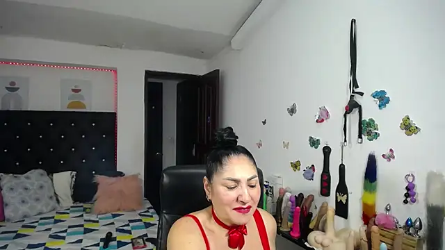 mature bigboobs10 online show from 06-20-26, 04:17