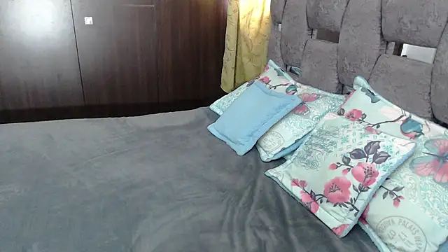 sara hott 1 online show from 07-22-26, 03:25