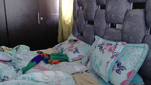 sara hott 1 online show from 07-13-26, 01:43