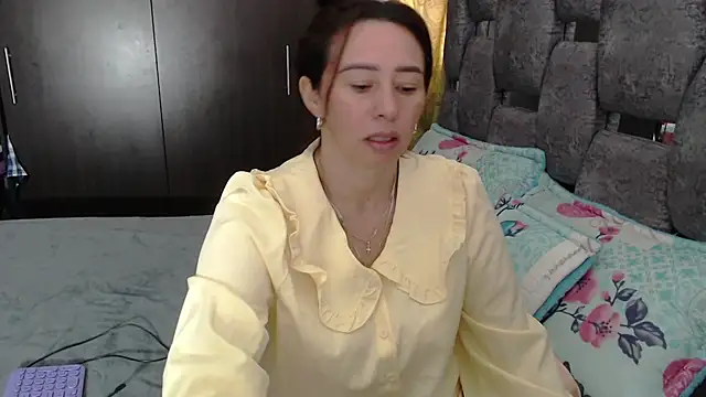 sara hott 1 online show from 07-19-26, 03:09