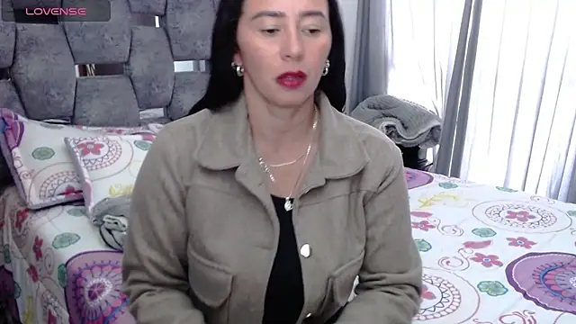 sara hott 1 online show from 10-30-25, 07:22