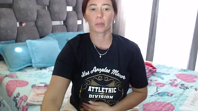 Snapshot of sara_hott_1 chatting on 03-03-26, 03:52 sara hott 1 online show from 03-03-26, 03:52