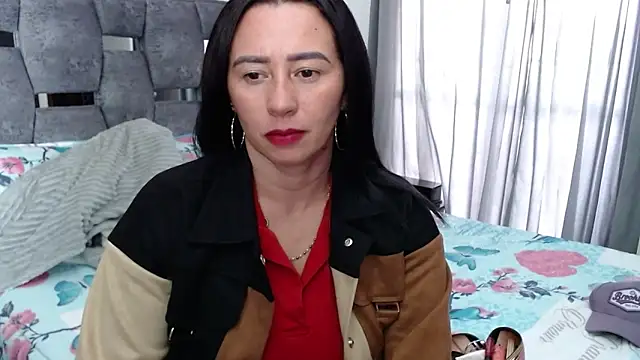 Snapshot of sara_hott_1 chatting on 09-26-25, 08:05 sara hott 1 online show from 09-26-25, 08:05