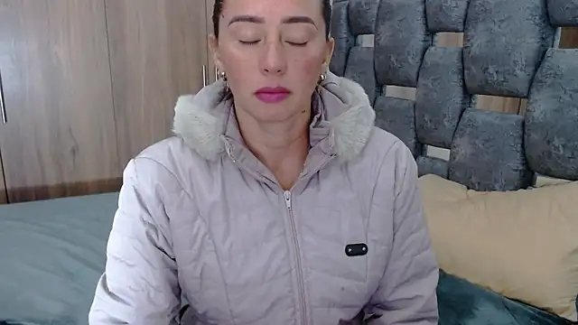 Snapshot of sara_hott_1 chatting on 02-20-25, 06:57 sara hott 1 online show from 02-20-25, 06:57