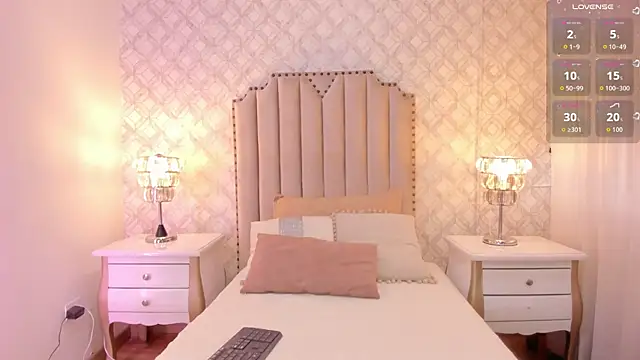 Pia Johnson  online show from 03-12-26, 11:36