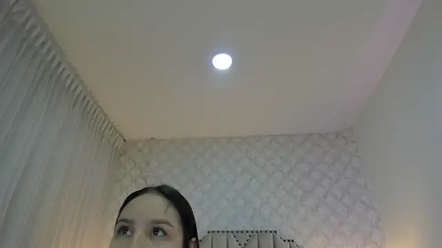 Pia Johnson  online show from 03-23-26, 11:54