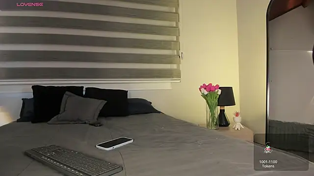 MERIDA TAYLOR online show from 04-14-26, 01:16