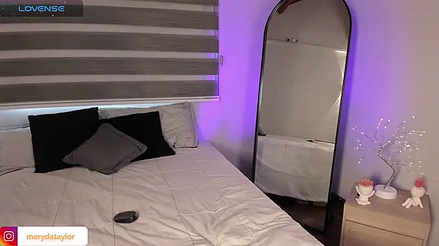 MERIDA TAYLOR online show from 01-09-26, 01:29