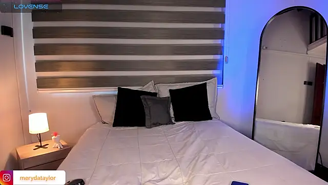 MERIDA TAYLOR online show from 01-16-26, 01:59