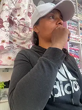 J loren online show from 12-19-25, 08:00