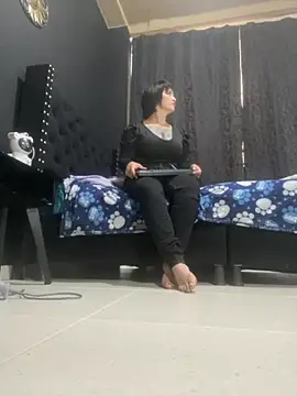 amareto queen online show from 04-06-26, 10:22