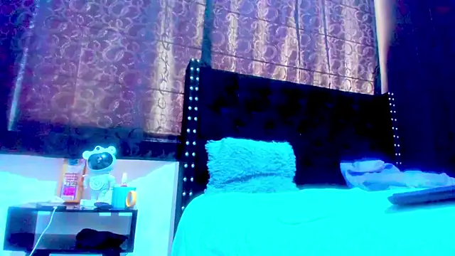 amareto queen online show from 02-18-26, 06:37