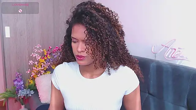 Snapshot of Amelia_bss chatting on 09-17-25, 01:46 Amelia bss online show from 09-17-25, 01:46