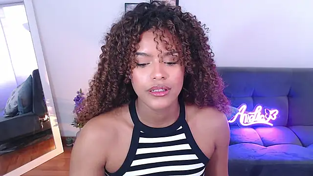 Snapshot of Amelia_bss chatting on 03-06-25, 01:46 Amelia bss online show from 03-06-25, 01:46