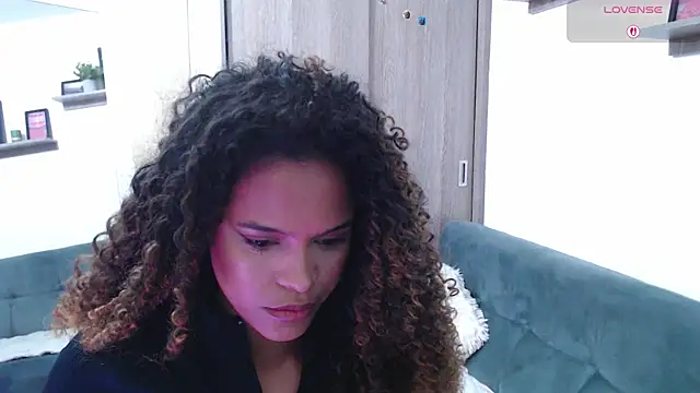 Snapshot of Amelia_bss chatting on 10-22-25, 01:38 Amelia bss online show from 10-22-25, 01:38