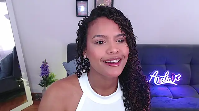 Snapshot of Amelia_bss chatting on 03-07-25, 02:01 Amelia bss online show from 03-07-25, 02:01