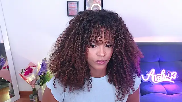 Snapshot of Amelia_bss chatting on 02-17-25, 01:55 Amelia bss online show from 02-17-25, 01:55
