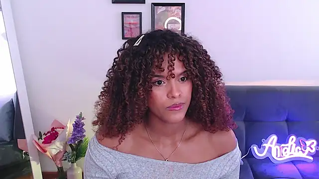 Snapshot of Amelia_bss chatting on 02-18-25, 04:47 Amelia bss online show from 02-18-25, 04:47