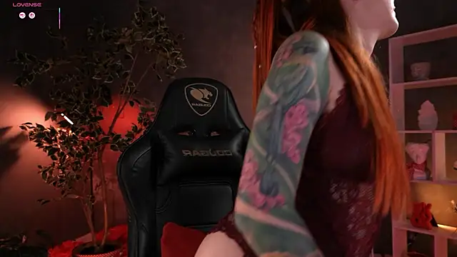 Snapshot of RedJasmine_ chatting on 02-12-26, 11:04 RedJasmine online show from 02-12-26, 11:04