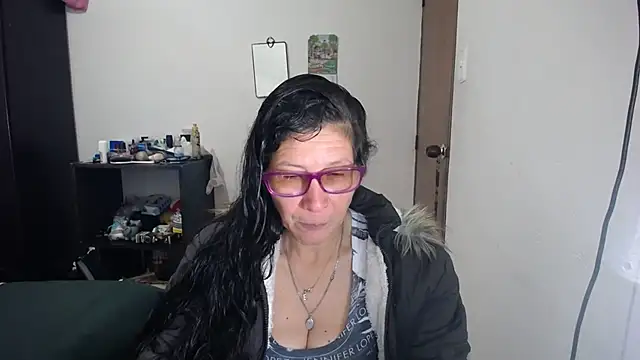 Snapshot of latin49 chatting on 02-14-26, 05:29 latin49 online show from 02-14-26, 05:29