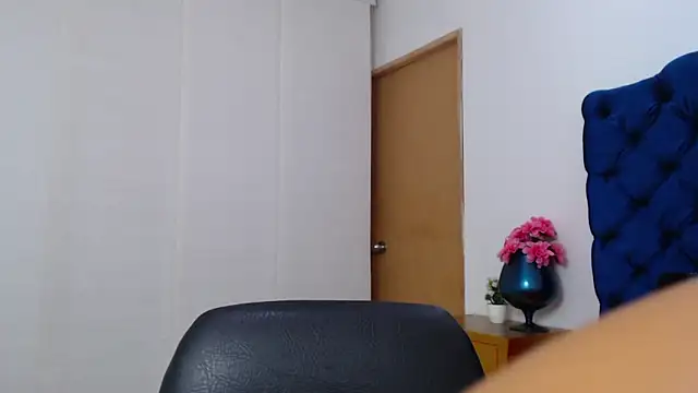 Lili666  online show from 02-28-26, 04:12