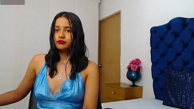 Snapshot of Lili666_ chatting on 05-08-26, 03:21 Lili666 online show from 05-08-26, 03:21