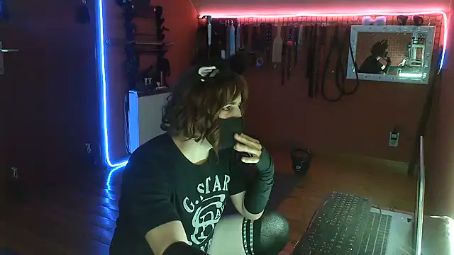 Snapshot of Ginny-the-bdsm-nympho chatting on 06-07-26, 05:40 Ginny-the-bdsm-nympho online show from 06-07-26, 05:40