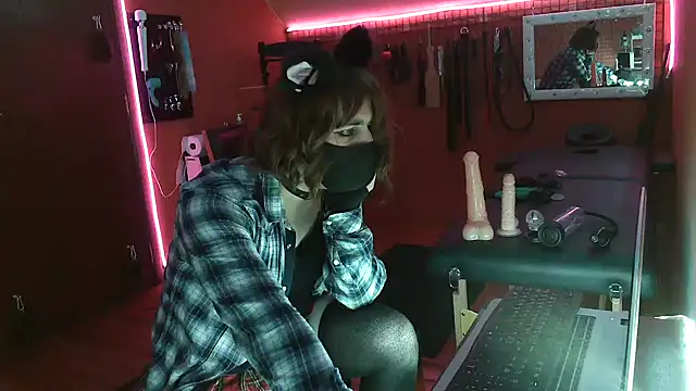 Ginny-the-bdsm-nympho online show from 12-12-24, 06:31