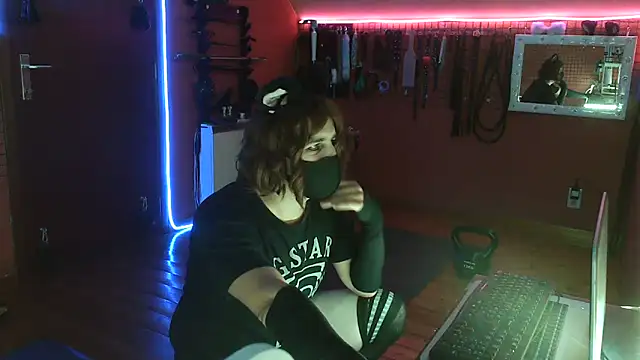 Snapshot of Ginny-the-bdsm-nympho chatting on 05-31-26, 05:08 Ginny-the-bdsm-nympho online show from 05-31-26, 05:08