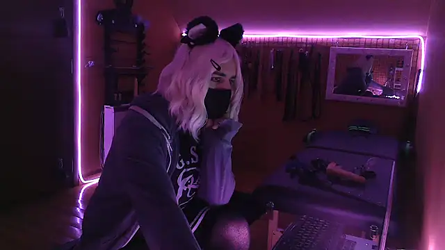 Ginny-the-bdsm-nympho online show from 10-05-25, 04:20